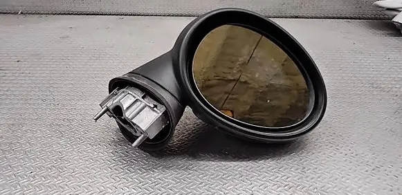 Mini One - Cooper Coupe R56 Front door electric wing mirror