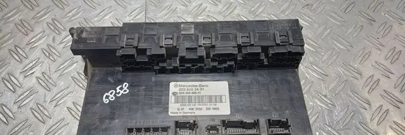 Mercedes-Benz C W203 Comfort/convenience module 2035452401 5DK00848641 A0003167150751011