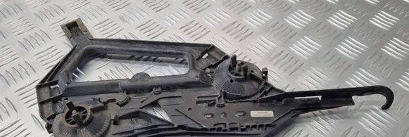 Skoda Octavia Mk2 (1Z) Headlight/headlamp mounting bracket 1Z0941339