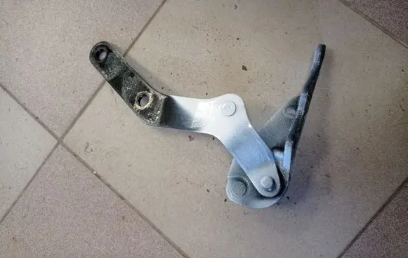 Tesla Model X Rear door hinge set 1032667