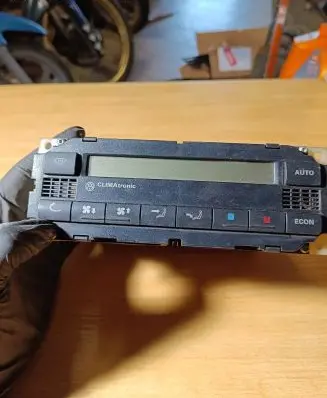 Volkswagen PASSAT B5 Climate control unit 3B1907044B