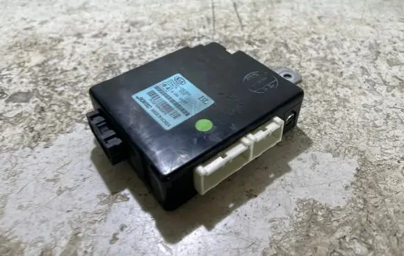 KIA Sorento Door central lock control unit/module 954003E300 A000187 2152700480P8