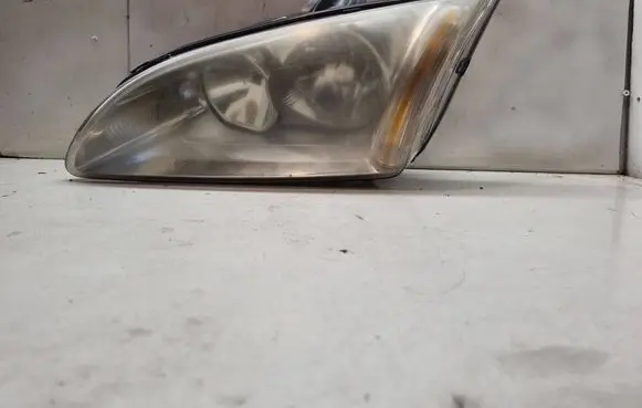 Ford Focus Headlight/headlamp