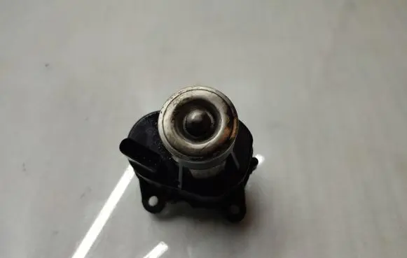 BMW 5 F10 F11 Intake manifold valve actuator/motor 8506410