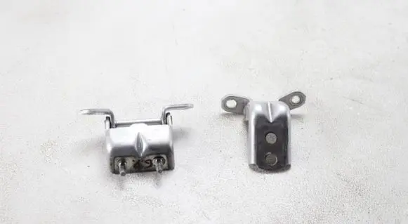 Nissan X-Trail T32 Rear door hinge set 
