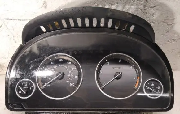 BMW 5 F10 F11 Speedometer (instrument cluster) 9249347