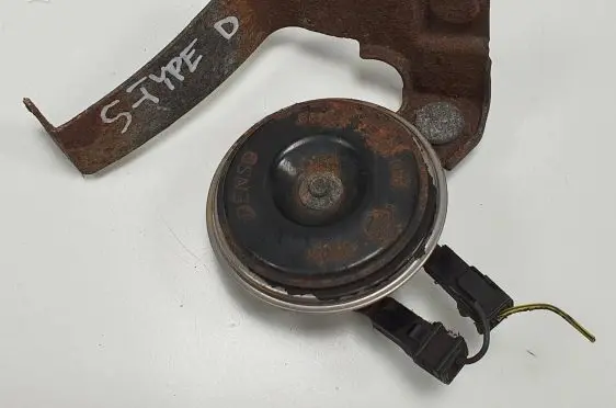 Jaguar S-Type Horn signal