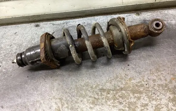 Honda CR-V Rear shock absorber with coil spring 
