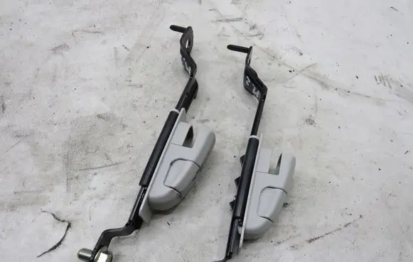 Mazda 2 Seat belt adjustment rail 1111