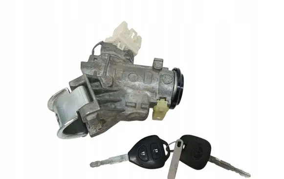 Toyota Yaris Ignition lock 450200D04