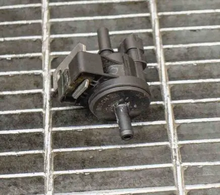 BMW 5 E60 E61 Turbo solenoid valve 0280142427