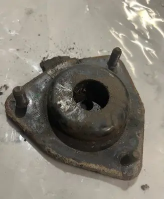 Jeep Patriot Front upper strut mount 
