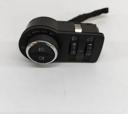 Chevrolet Cruze Light switch 13301752