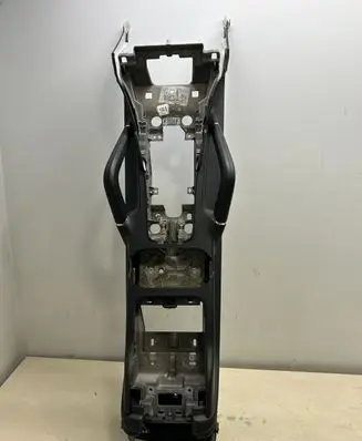 Porsche Cayenne (92A) Center console
