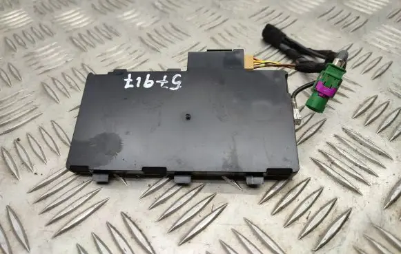 Volkswagen PASSAT B8 Wireless charging module 5G0980611