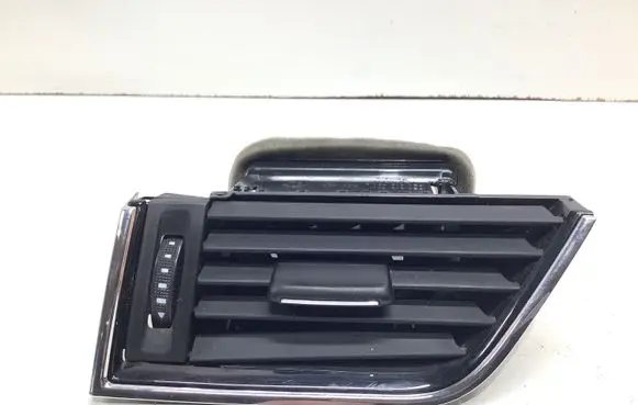 Skoda Octavia Mk3 (5E) Dashboard side air vent grill/cover trim 5E0819701