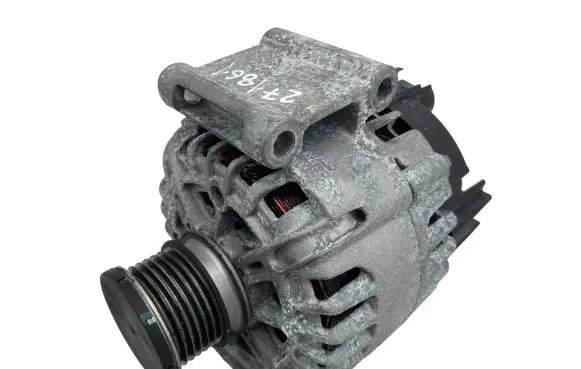 Mercedes-Benz SLK R172 Generator/alternator A0009067902 2617417A 213054503