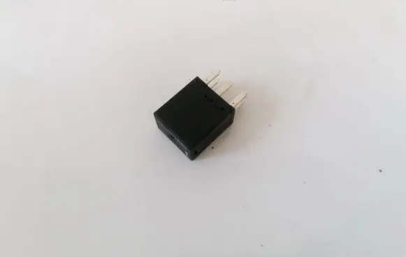 Chrysler Pacifica Other relay 56049018ab 0431301b
