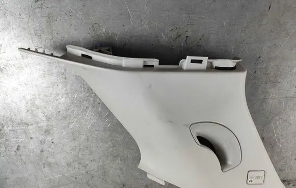 Land Rover Discovery Sport (C) pillar trim LR060562