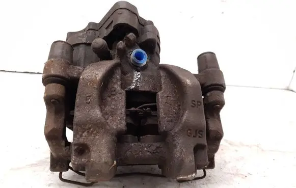 Volkswagen PASSAT B8 Rear brake caliper 3Q0615406E