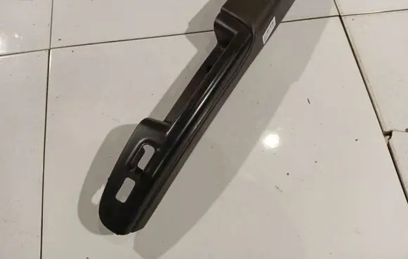 Hyundai Sonata Front door window switch trim 201002840