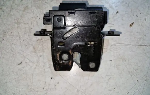 Nissan Qashqai Tailgate lock latch 