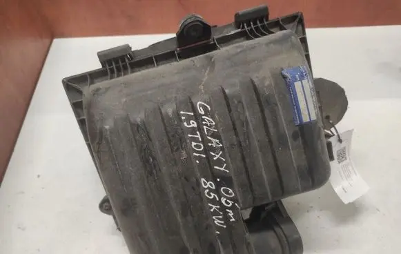 Ford Galaxy Air filter box 7M3129607