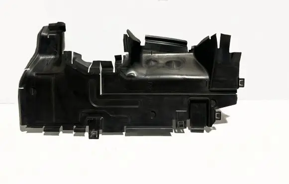 Audi Q8 Intercooler air channel guide 4M8121284 19705