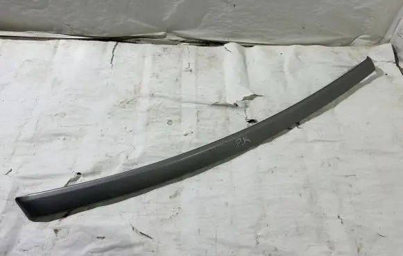 BMW 3 E90 E91 Dashboard glove box trim 7121473