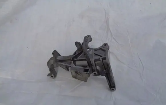 Ford Focus Other engine bay part FM5Q9B470CB
