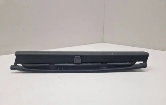 BMW 5 E60 E61 Estate rear side window sun shade/blind 6984642 EEH60U 180213