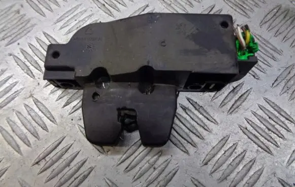 Citroen Xsara Picasso Tailgate exterior lock 9633089280