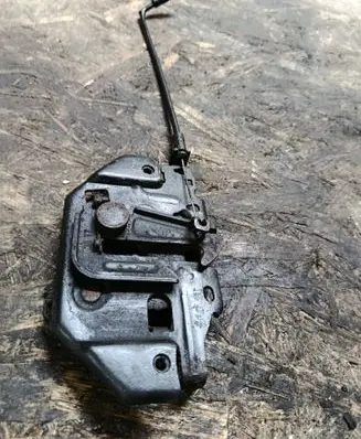 Ford Courier Engine bonnet/hood lock/catch 