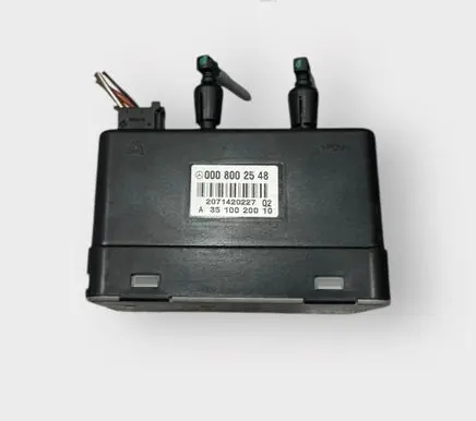Mercedes-Benz E W211 Central locking vacuum pump 0008002548 2071420227