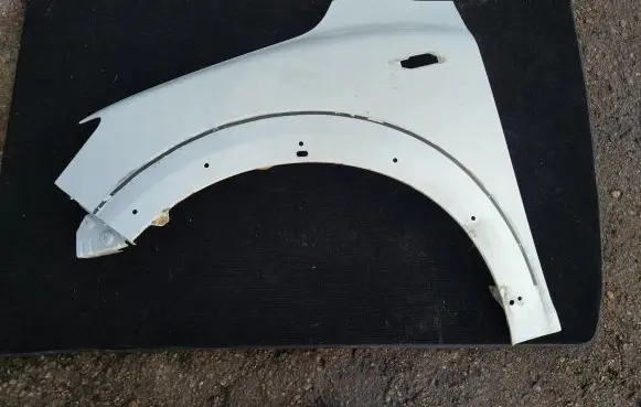Dacia Sandero III Fender 260925030