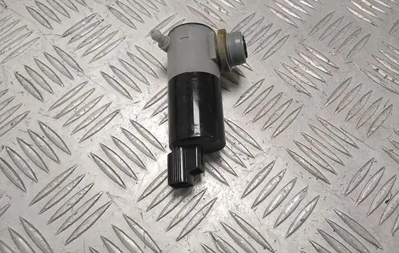Polestar 2 Windscreen/windshield washer pump 32237969