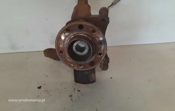 Opel Zafira B Front wheel hub spindle knuckle