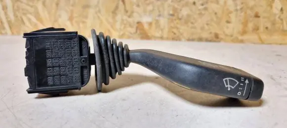 Opel Zafira B Wiper control stalk 090243395501392