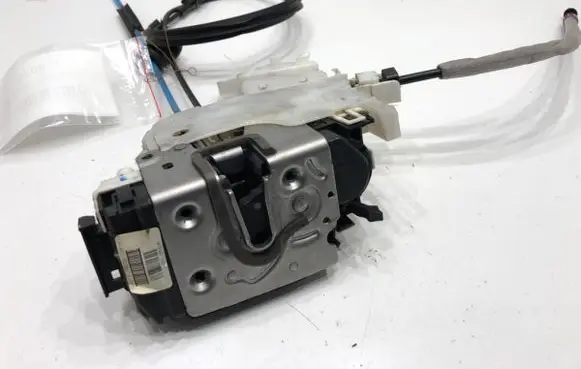 Mercedes-Benz E W212 Rear door lock 0997300135