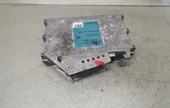 Volkswagen Golf III ABS control unit/module 1H0907379B