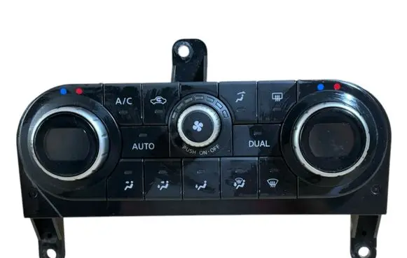 Nissan Qashqai Climate control unit 27500BR47B C2524