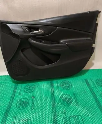 Chevrolet Volt II Front door card panel trim 23509358