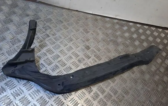 Audi Q7 4L Fender end trim 4L0821112