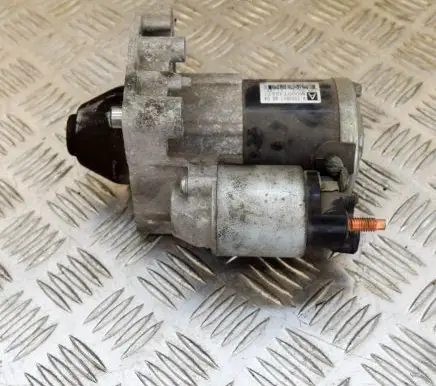 Peugeot 208 Starter motor