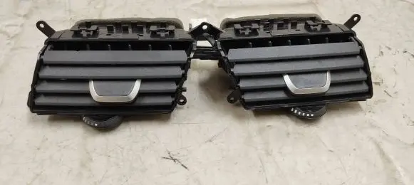 BMW 5 G30 G31 Dash center air vent grill 9329579