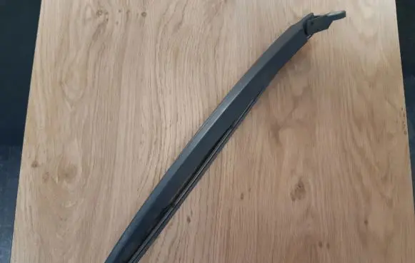Seat Ibiza IV (6J,6P) Rear wiper blade arm