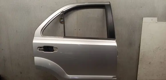 KIA Sorento Rear door 