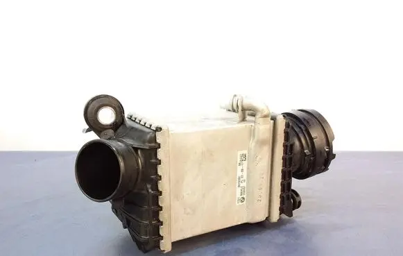 BMW 5 G30 G31 Intercooler radiator 8619391