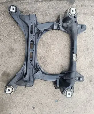Audi Q7 4L Front subframe 7L0407747A 7L0407748A