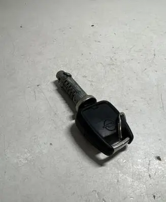 Opel Vectra C Ignition lock 